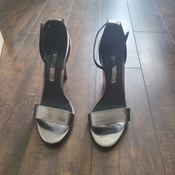 Zara Sandal Heels - Picture 3 of 7
